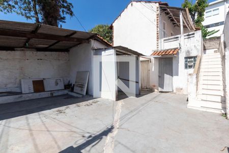 Casa à venda com 152m², 2 quartos e 1 vaga Casa à venda com 152m², 2 quartos e 1 vagaQuintal