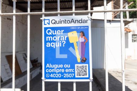 Casa à venda com 152m², 2 quartos e 1 vaga Casa à venda com 152m², 2 quartos e 1 vagaFachada