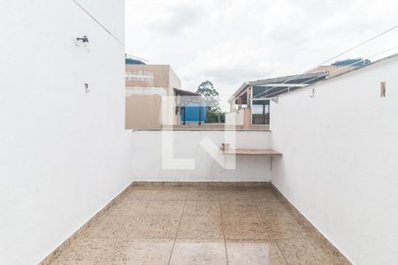 Varanda de casa para alugar com 2 quartos, 90m² em Jardim Itamarati, Poá