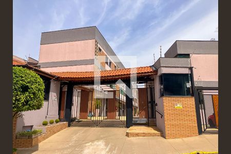 Casa de condomínio à venda com 75m², 2 quartos e 1 vaga Casa de condomínio à venda com 75m², 2 quartos e 1 vagaFachada