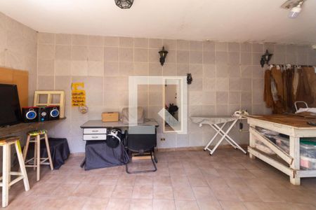 Casa à venda com 250m², 3 quartos e 3 vagasQuarto de serviço