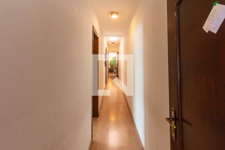 Casa à venda com 250m², 3 quartos e 3 vagasCorredor