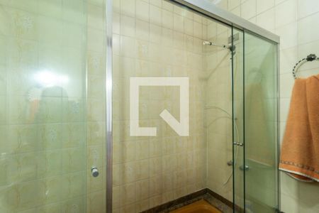 Casa à venda com 250m², 3 quartos e 3 vagasBanheiro do quarto 1