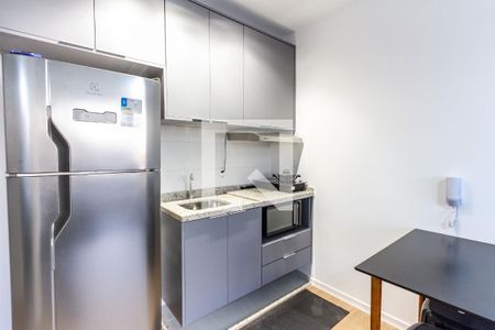 Cozinha de apartamento para alugar com 1 quarto, 29m² em Água Branca, São Paulo