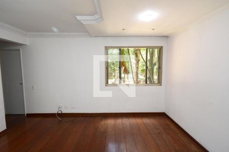 Sala de apartamento para alugar com 3 quartos, 70m² em Jardim Ubirajara, São Paulo