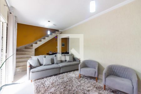 Sala  de casa à venda com 3 quartos, 150m² em Km 18, Osasco
