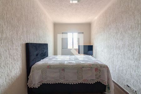 Quarto 2 de casa à venda com 3 quartos, 150m² em Km 18, Osasco