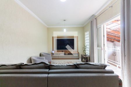 Sala  de casa para alugar com 3 quartos, 150m² em Km 18, Osasco