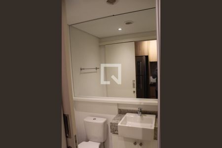 Banheiro de apartamento para alugar com 1 quarto, 24m² em Jardim das Acácias, São Paulo