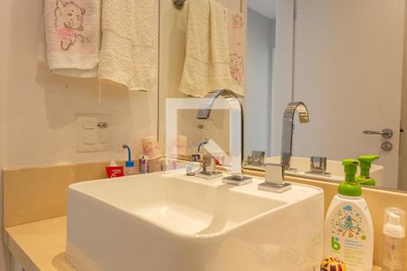 Apartamento à venda com 102m², 3 quartos e 2 vagasBanheiro Social