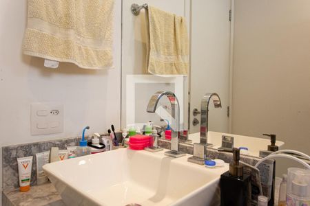 Apartamento à venda com 102m², 3 quartos e 2 vagasBanheiro da Suíte