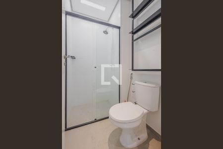 Banheiro de apartamento para alugar com 1 quarto, 55m² em Cerqueira César, São Paulo