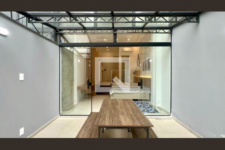 Varanda de kitnet/studio para alugar com 1 quarto, 60m² em Cerqueira César, São Paulo