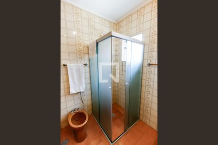 Casa à venda com 410m², 4 quartos e 4 vagas Casa à venda com 410m², 4 quartos e 4 vagasBanheiro Corredor