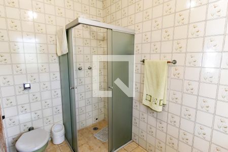 Casa à venda com 410m², 4 quartos e 4 vagas Casa à venda com 410m², 4 quartos e 4 vagasBanheiro da Suíte 1