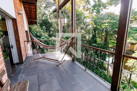 Casa à venda com 410m², 4 quartos e 4 vagas Casa à venda com 410m², 4 quartos e 4 vagasVaranda da Sala