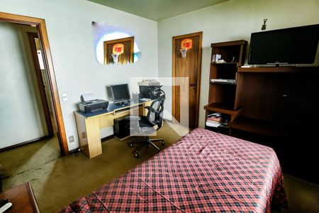 Casa à venda com 410m², 4 quartos e 4 vagas Casa à venda com 410m², 4 quartos e 4 vagasQuarto 2