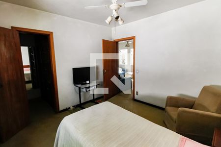 Casa à venda com 410m², 4 quartos e 4 vagas Casa à venda com 410m², 4 quartos e 4 vagasQuarto 1