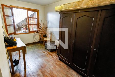 Casa à venda com 410m², 4 quartos e 4 vagas Casa à venda com 410m², 4 quartos e 4 vagasQuarto de Serviço 1