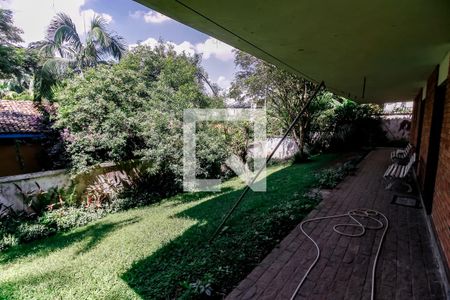 Casa à venda com 410m², 4 quartos e 4 vagas Casa à venda com 410m², 4 quartos e 4 vagasJardim