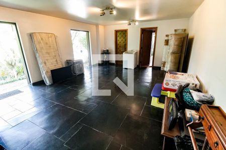 Casa à venda com 410m², 4 quartos e 4 vagas Casa à venda com 410m², 4 quartos e 4 vagasÁrea comum - Salão de festas