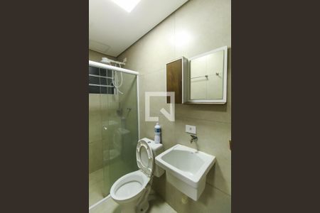 Banheiro de kitnet/studio para alugar com 1 quarto, 20m² em Mooca, São Paulo
