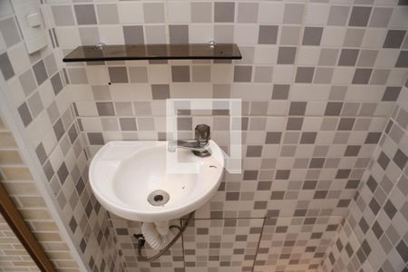 Casa de condomínio para alugar com 117m², 2 quartos e 1 vagaBanheiro de serviço