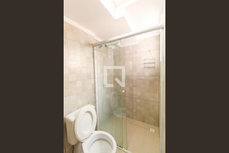 Banheiro de kitnet/studio para alugar com 1 quarto, 18m² em Mooca, São Paulo