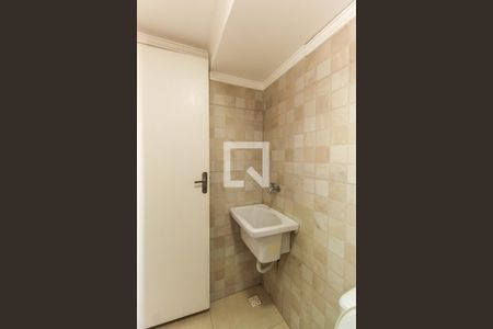 Banheiro de kitnet/studio para alugar com 1 quarto, 18m² em Mooca, São Paulo