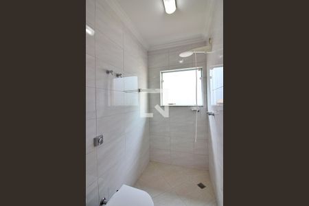 Casa à venda com 300m², 3 quartos e 4 vagasSuíte 2 Banheiro