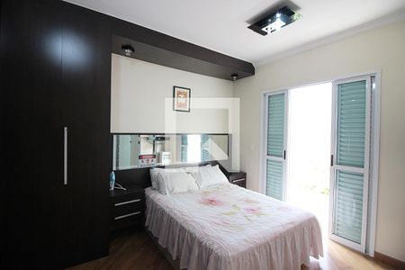 Casa à venda com 300m², 3 quartos e 4 vagasSuíte 2