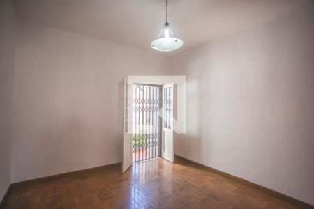 Casa à venda com 225m², 4 quartos e 2 vagasQuarto 2