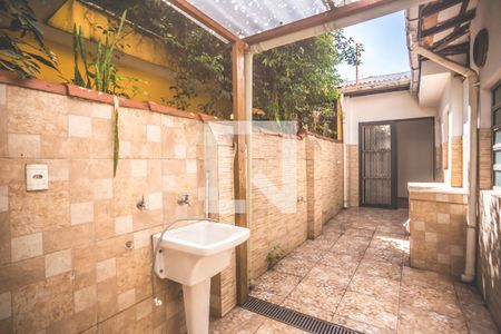 Casa à venda com 225m², 4 quartos e 2 vagasÀrea de Serviço