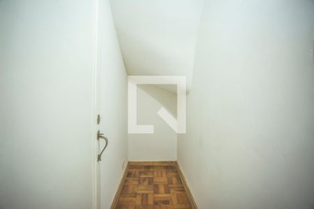 Dispensa de casa à venda com 4 quartos, 225m² em Mirandópolis, São Paulo