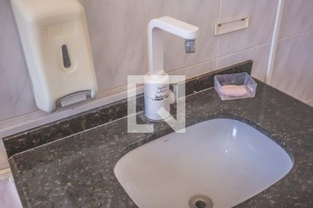 Casa à venda com 225m², 4 quartos e 2 vagasBanheiro