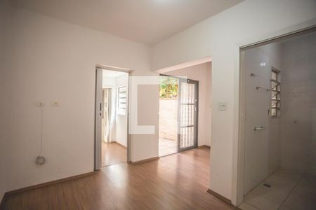 Casa à venda com 225m², 4 quartos e 2 vagasSuíte