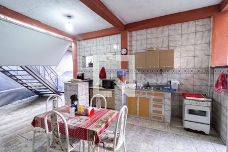 Casa à venda com 205m², 4 quartos e 2 vagasCasa 1 - Cozinha 