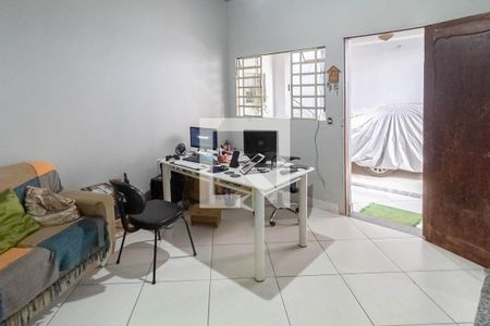 Casa à venda com 205m², 4 quartos e 2 vagasCasa 2 - Sala 