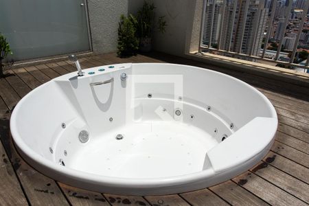 Apartamento à venda com 210m², 2 quartos e 4 vagasVaranda 