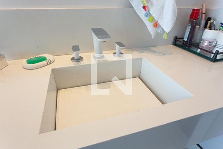 Apartamento à venda com 210m², 2 quartos e 4 vagasBanheiro da Suíte 2