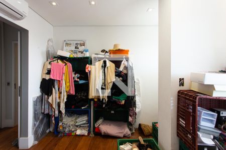 Apartamento à venda com 210m², 2 quartos e 4 vagasCloset da Suíte 1