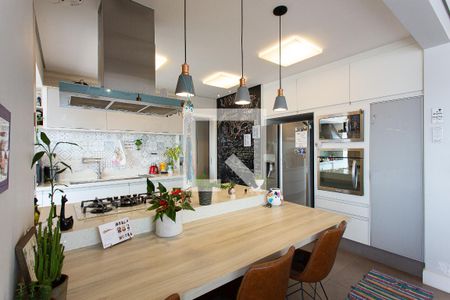 Apartamento à venda com 210m², 2 quartos e 4 vagasCozinha