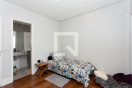 Apartamento à venda com 210m², 2 quartos e 4 vagasSuíte 1