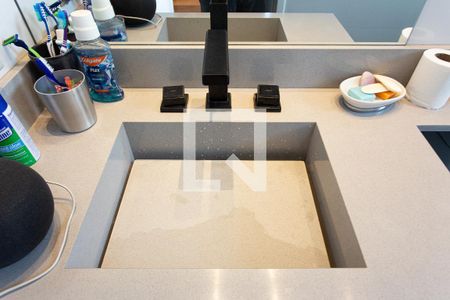 Apartamento à venda com 210m², 2 quartos e 4 vagasBanheiro da Suíte 1