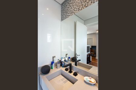 Apartamento à venda com 210m², 2 quartos e 4 vagasBanheiro da Suíte 1