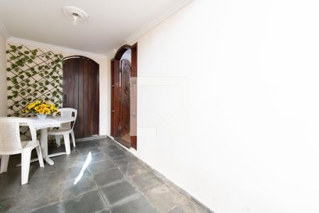 Casa para alugar com 162m², 3 quartos e 2 vagas Casa para alugar com 162m², 3 quartos e 2 vagasEntrada