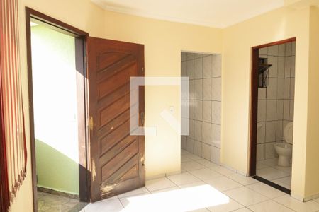 Sala de casa para alugar com 2 quartos, 80m² em Vila Doutor Eiras, São Paulo