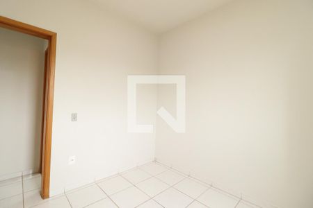 Quarto 2 de apartamento para alugar com 2 quartos, 53m² em Morumbi, Uberlândia