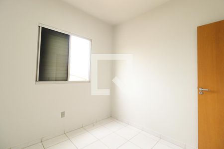 Quarto 2 de apartamento para alugar com 2 quartos, 53m² em Morumbi, Uberlândia