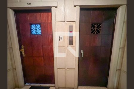 Apartamento à venda com 137m², 3 quartos e sem vagaHall elevadores